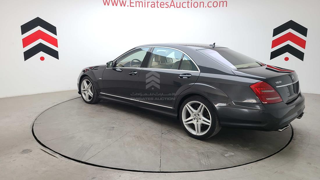 Photo 11 VIN: WDDNG9EB5CA464499 - MERCEDES-BENZ S 550 