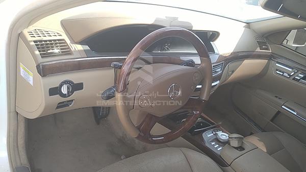 Photo 10 VIN: WDDNG9EB5CA479133 - MERCEDES-BENZ S 500 