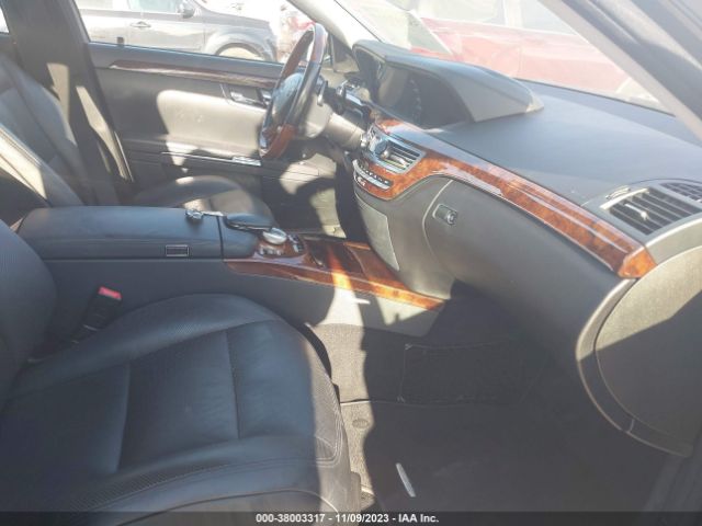 Photo 4 VIN: WDDNG9EB7DA532917 - MERCEDES-BENZ S 550 