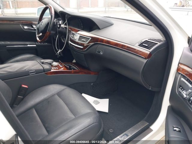 Photo 4 VIN: WDDNG9EB8DA524843 - MERCEDES-BENZ S 550 