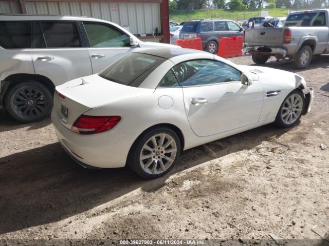 Photo 3 VIN: WDDPK3JA2JF155624 - MERCEDES-BENZ SLC-CLASS 