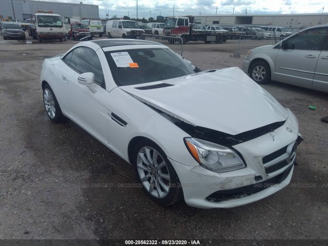 Photo 0 VIN: WDDPK3JA3GF121670 - MERCEDES-BENZ SLK 