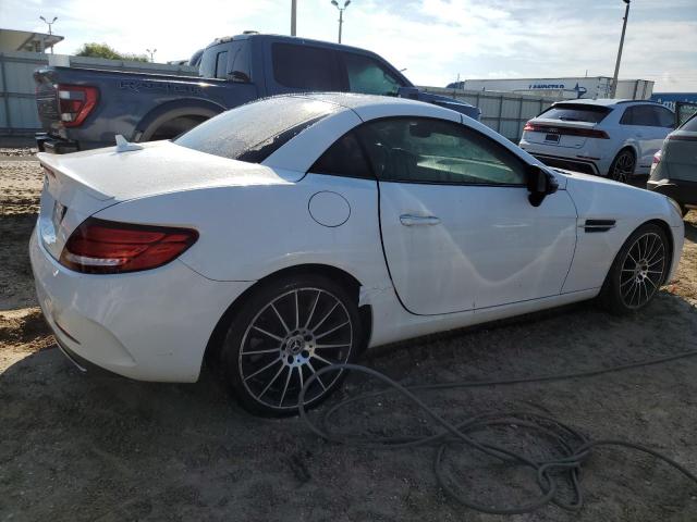 Photo 2 VIN: WDDPK3JA3HF139409 - MERCEDES-BENZ SLC 300 