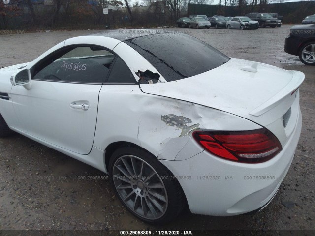 Photo 5 VIN: WDDPK3JA4HF137278 - MERCEDES-BENZ SLC 