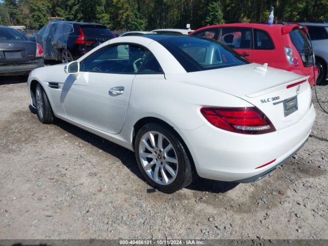 Photo 2 VIN: WDDPK3JA4HF139709 - MERCEDES-BENZ SLC-CLASS 