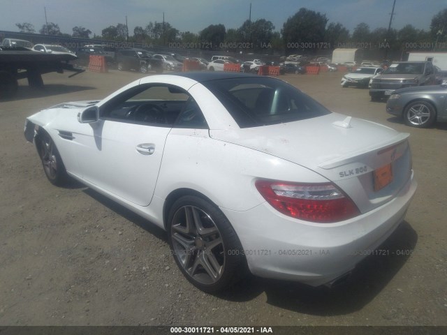 Photo 2 VIN: WDDPK3JA8GF121907 - MERCEDES-BENZ SLK 