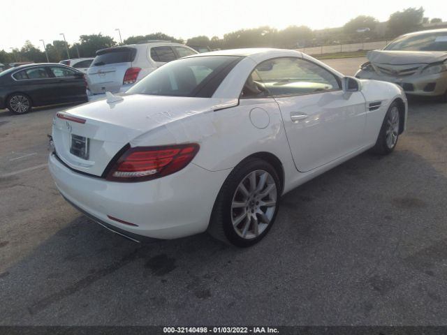 Photo 3 VIN: WDDPK3JA8JF155546 - MERCEDES-BENZ SLC 