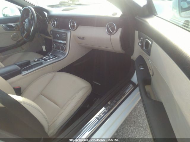 Photo 4 VIN: WDDPK3JA8JF155546 - MERCEDES-BENZ SLC 