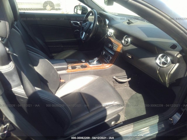 Photo 4 VIN: WDDPK3JAXGF117549 - MERCEDES-BENZ SLK 