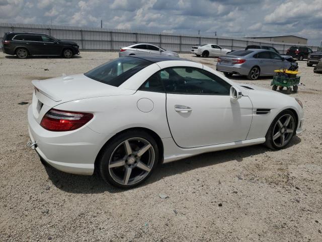 Photo 2 VIN: WDDPK4HA0FF106683 - MERCEDES-BENZ SLK-CLASS 