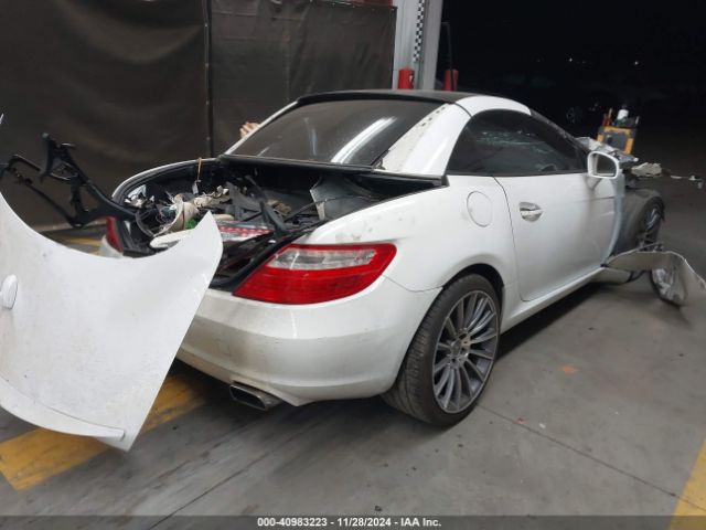 Photo 3 VIN: WDDPK4HA1FF101752 - MERCEDES-BENZ SLK-CLASS 