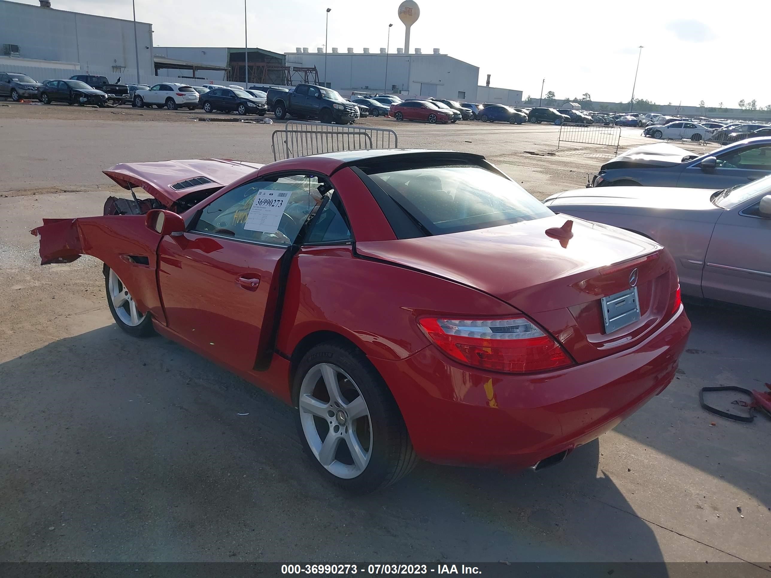 Photo 2 VIN: WDDPK4HA2EF074706 - MERCEDES-BENZ SLK-KLASSE 