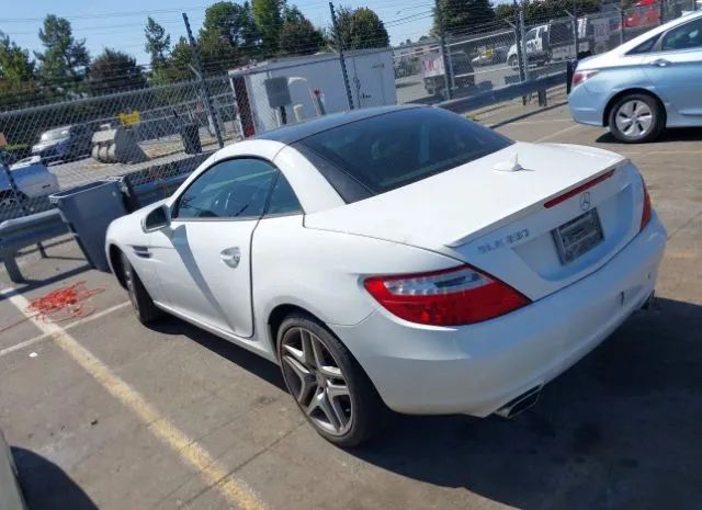 Photo 2 VIN: WDDPK4HA2FF098831 - MERCEDES-BENZ SLK-CLASS 