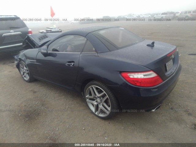 Photo 2 VIN: WDDPK4HA4DF069361 - MERCEDES-BENZ SLK-CLASS 