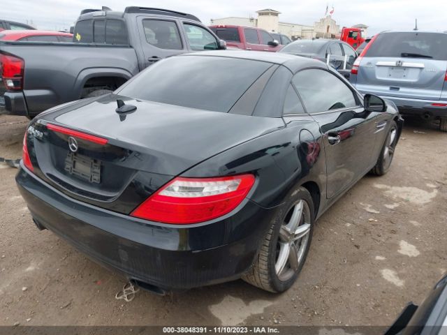 Photo 3 VIN: WDDPK4HA4EF074710 - MERCEDES-BENZ SLK 250 