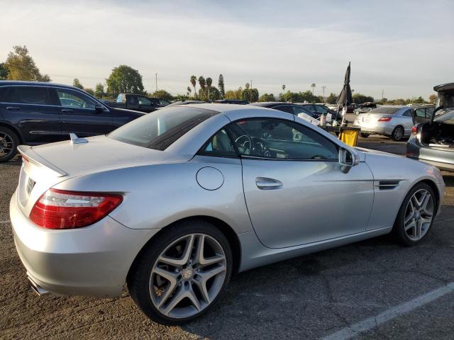 Photo 2 VIN: WDDPK4HA5DF056442 - MERCEDES-BENZ SLK-CLASS 