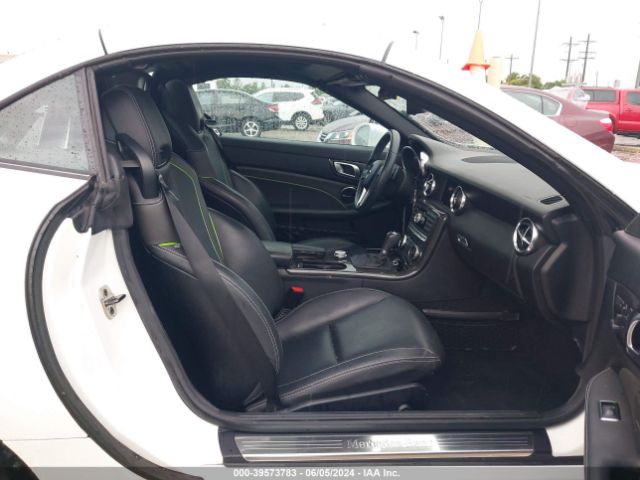 Photo 4 VIN: WDDPK4HA5FF109708 - MERCEDES-BENZ SLK-CLASS 