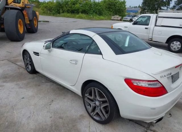 Photo 2 VIN: WDDPK4HA7DF057205 - MERCEDES-BENZ SLK-KLASSE 