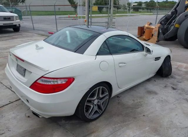 Photo 3 VIN: WDDPK4HA7DF057205 - MERCEDES-BENZ SLK-KLASSE 