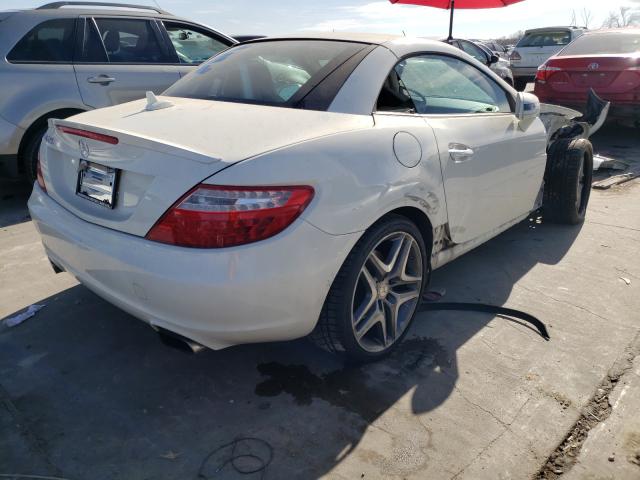 Photo 3 VIN: WDDPK4HA7DF060783 - MERCEDES-BENZ SLK 250 