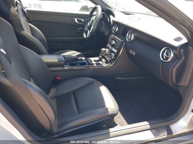 Photo 4 VIN: WDDPK4HA7EF091453 - MERCEDES-BENZ SLK 250 