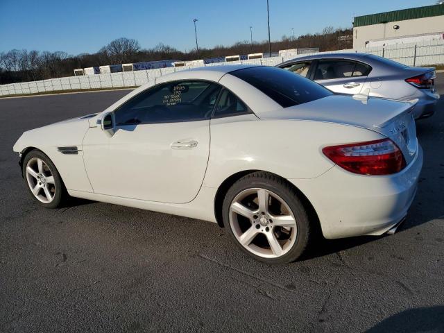 Photo 1 VIN: WDDPK4HA8CF035924 - MERCEDES-BENZ SLK-CLASS 