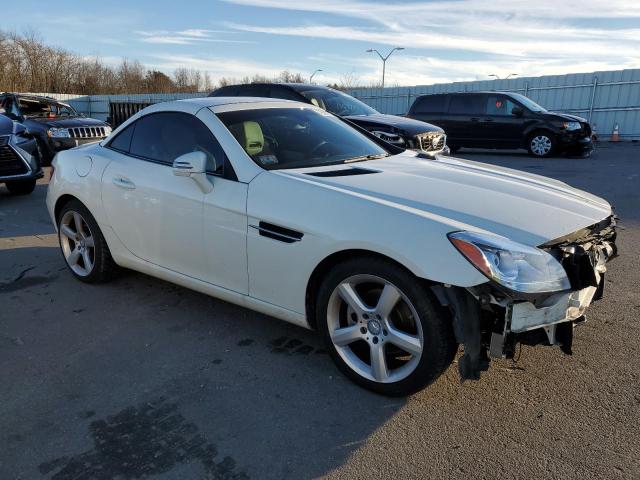 Photo 3 VIN: WDDPK4HA8CF035924 - MERCEDES-BENZ SLK-CLASS 