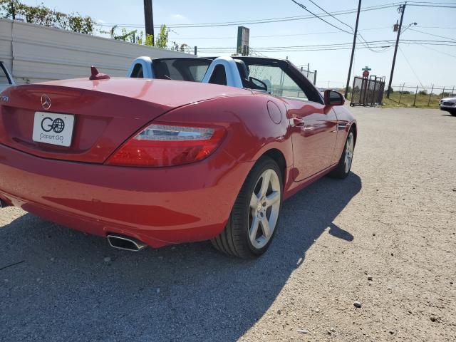 Photo 2 VIN: WDDPK4HA8FF097375 - MERCEDES-BENZ SLK 250 