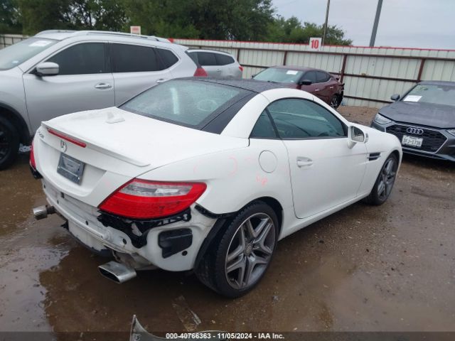 Photo 3 VIN: WDDPK4HAXFF099208 - MERCEDES-BENZ SLK-CLASS 