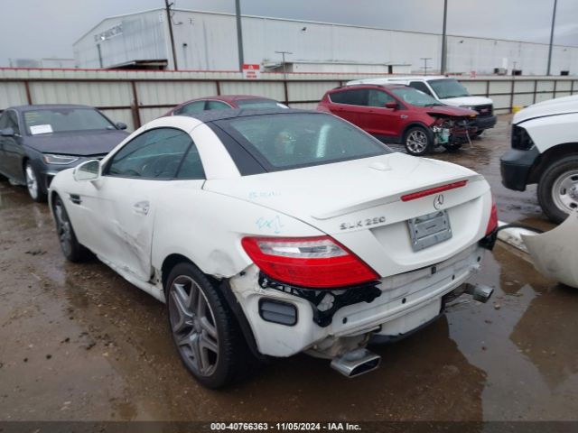 Photo 5 VIN: WDDPK4HAXFF099208 - MERCEDES-BENZ SLK-CLASS 