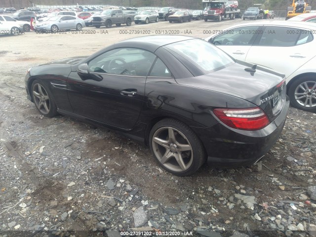 Photo 2 VIN: WDDPK5HA1CF016041 - MERCEDES-BENZ SLK-CLASS 