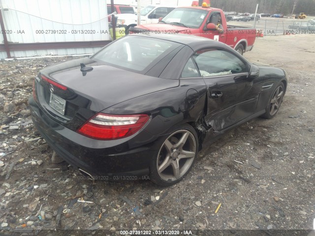 Photo 3 VIN: WDDPK5HA1CF016041 - MERCEDES-BENZ SLK-CLASS 