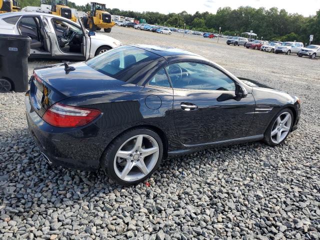 Photo 2 VIN: WDDPK5HA2CF032507 - MERCEDES-BENZ SLK-CLASS 