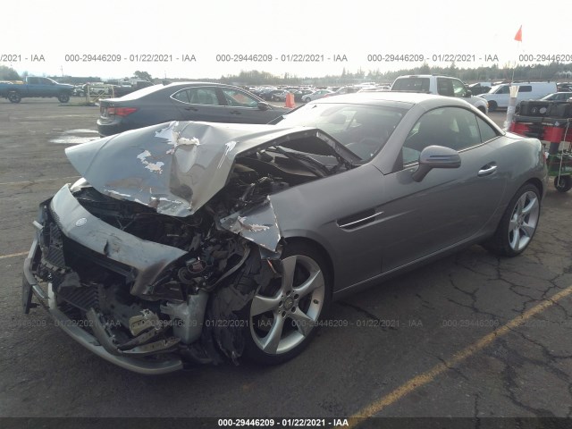 Photo 1 VIN: WDDPK5HA3CF038896 - MERCEDES-BENZ SLK-CLASS 