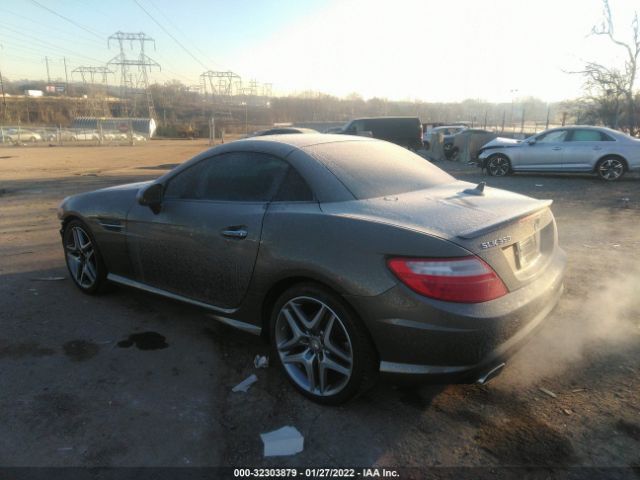 Photo 2 VIN: WDDPK5HA5GF115175 - MERCEDES-BENZ SLK 