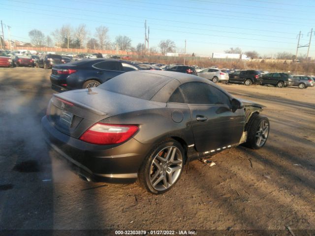 Photo 3 VIN: WDDPK5HA5GF115175 - MERCEDES-BENZ SLK 