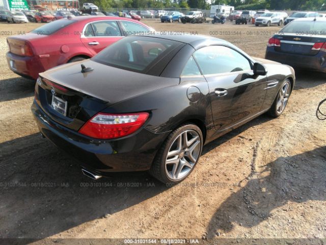 Photo 3 VIN: WDDPK5HA9DF052206 - MERCEDES-BENZ SLK-CLASS 