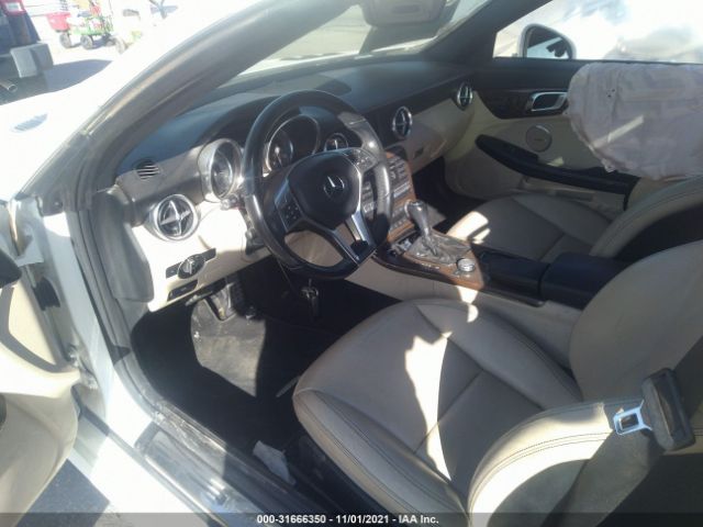 Photo 4 VIN: WDDPK5HAXFF099523 - MERCEDES-BENZ SLK-CLASS 