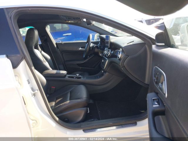 Photo 4 VIN: WDDSJ4EB0FN250525 - MERCEDES-BENZ CLA 250 