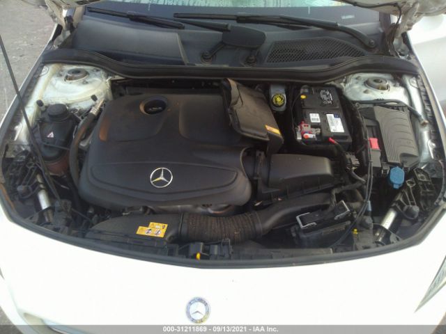 Photo 9 VIN: WDDSJ4EB0FN280446 - MERCEDES-BENZ CLA-CLASS 