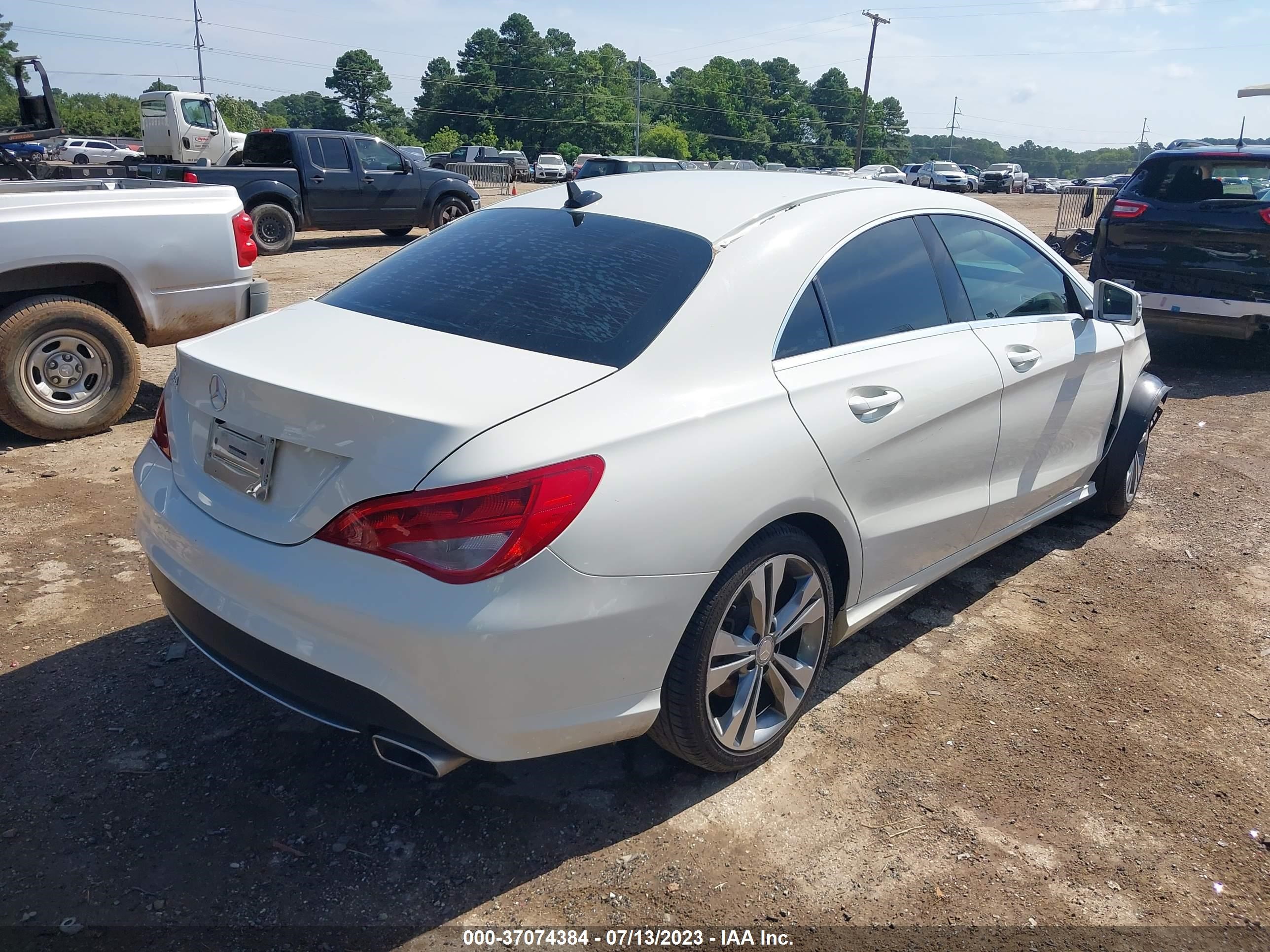 Photo 3 VIN: WDDSJ4EB0GN305279 - MERCEDES-BENZ CLA-KLASSE 