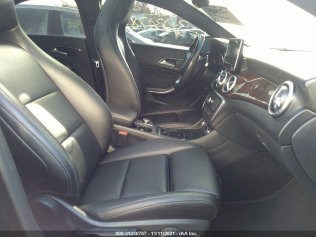 Photo 4 VIN: WDDSJ4EB0GN329341 - MERCEDES-BENZ CLA 