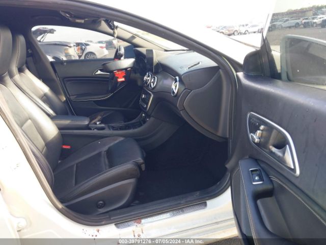 Photo 4 VIN: WDDSJ4EB0HN414407 - MERCEDES-BENZ CLA 250 