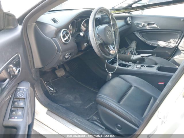 Photo 4 VIN: WDDSJ4EB0JN512648 - MERCEDES-BENZ CLA 250 