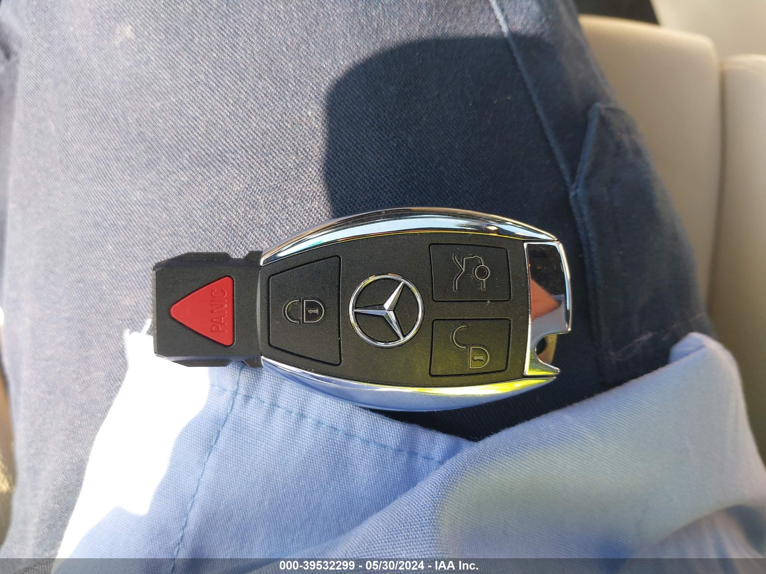 Photo 10 VIN: WDDSJ4EB0JN577600 - MERCEDES-BENZ NULL 