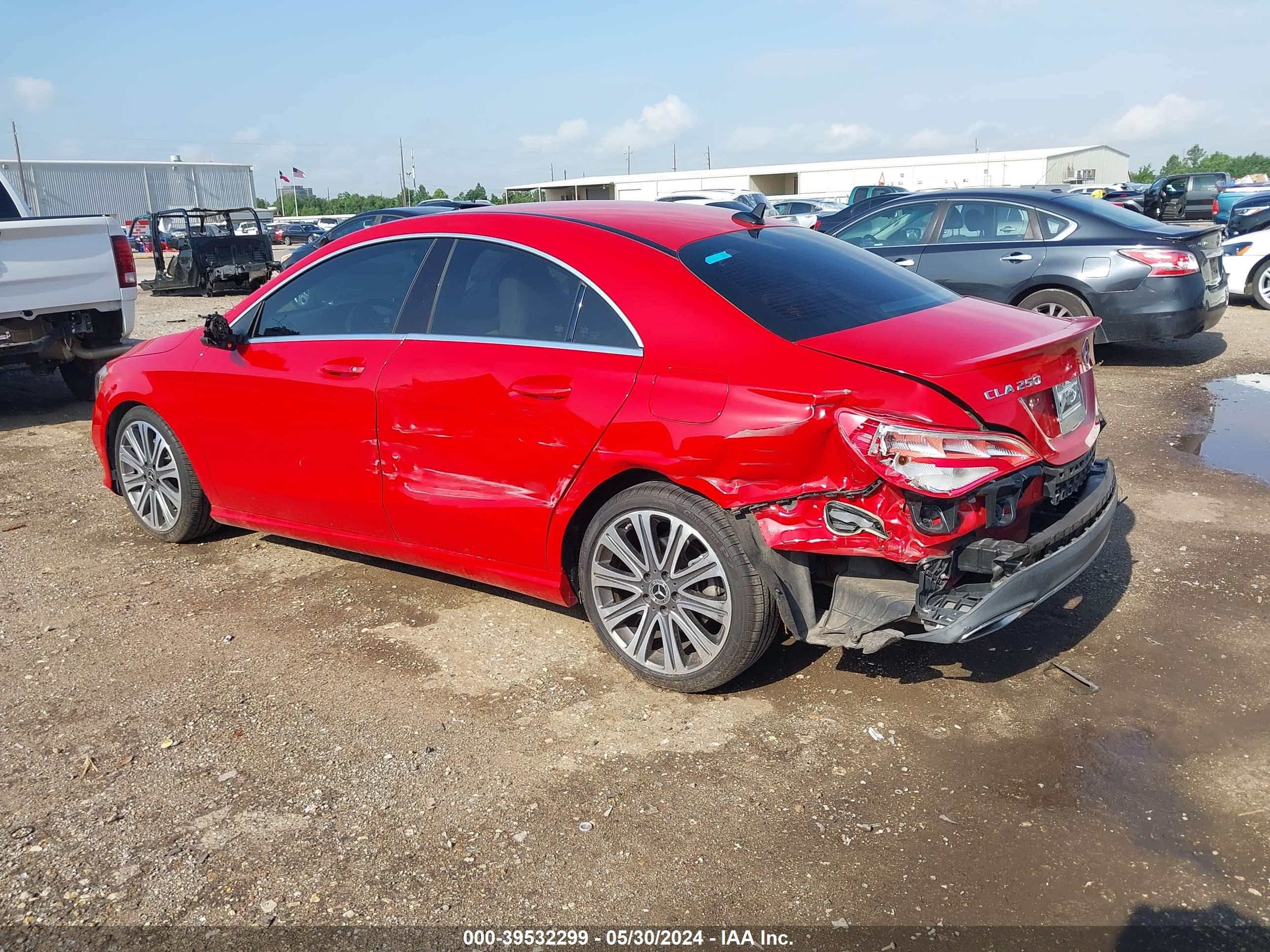 Photo 2 VIN: WDDSJ4EB0JN577600 - MERCEDES-BENZ NULL 