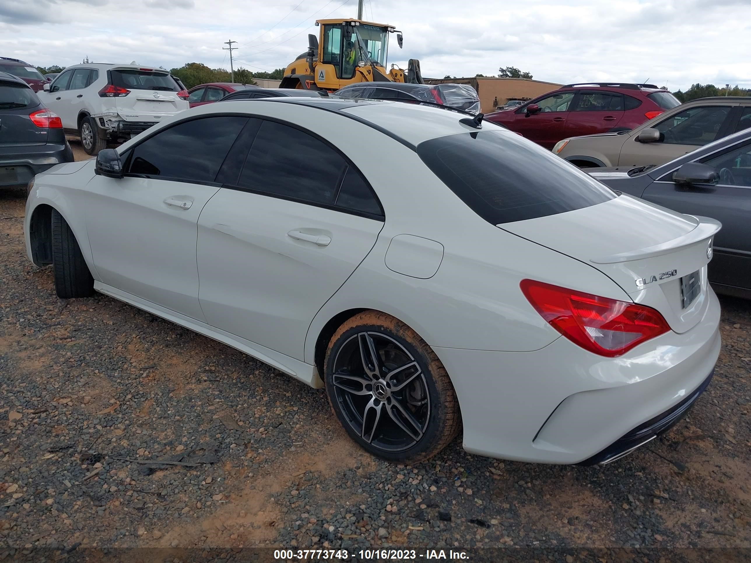 Photo 2 VIN: WDDSJ4EB0JN604326 - MERCEDES-BENZ CLA-KLASSE 