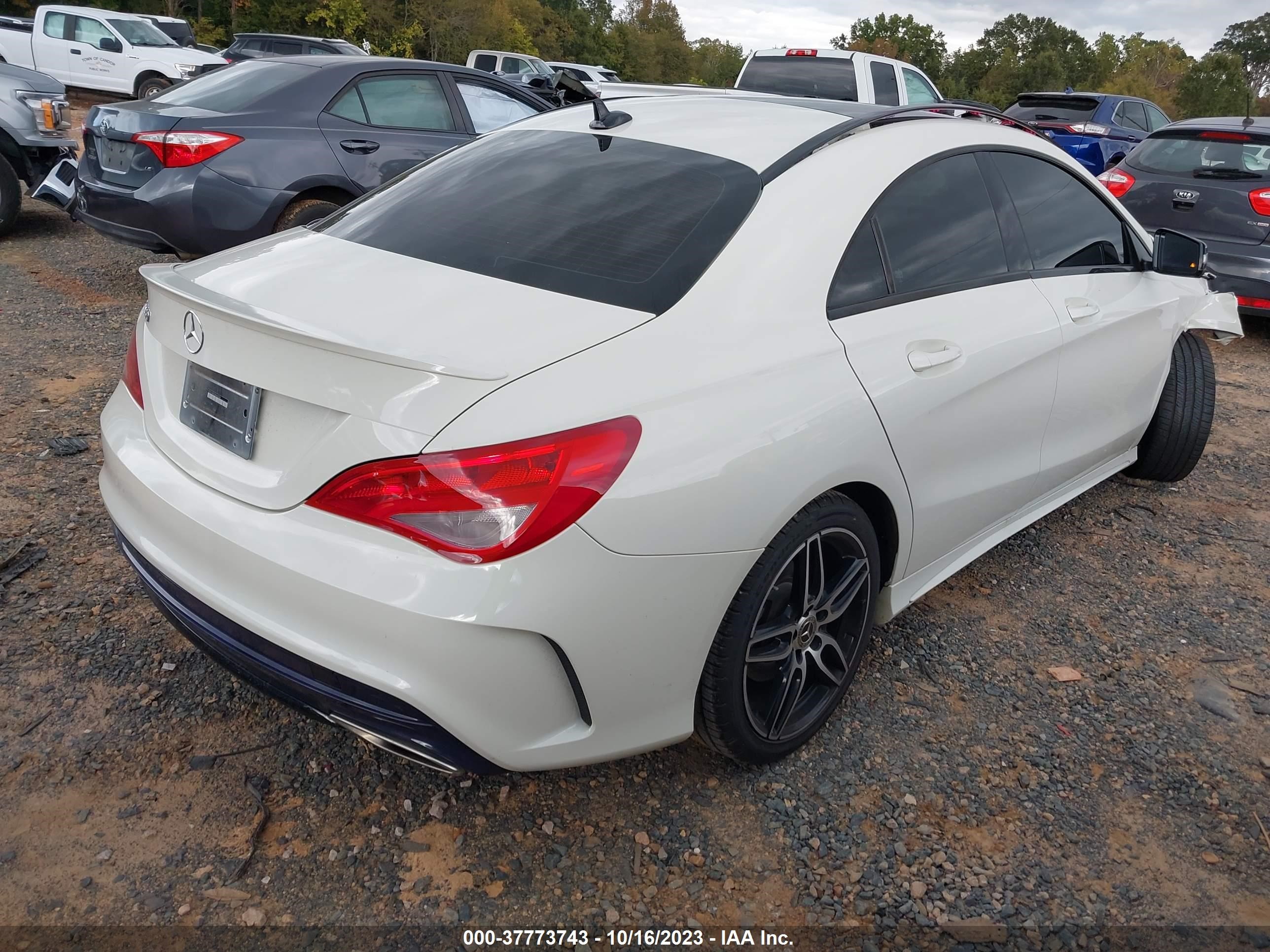 Photo 3 VIN: WDDSJ4EB0JN604326 - MERCEDES-BENZ CLA-KLASSE 