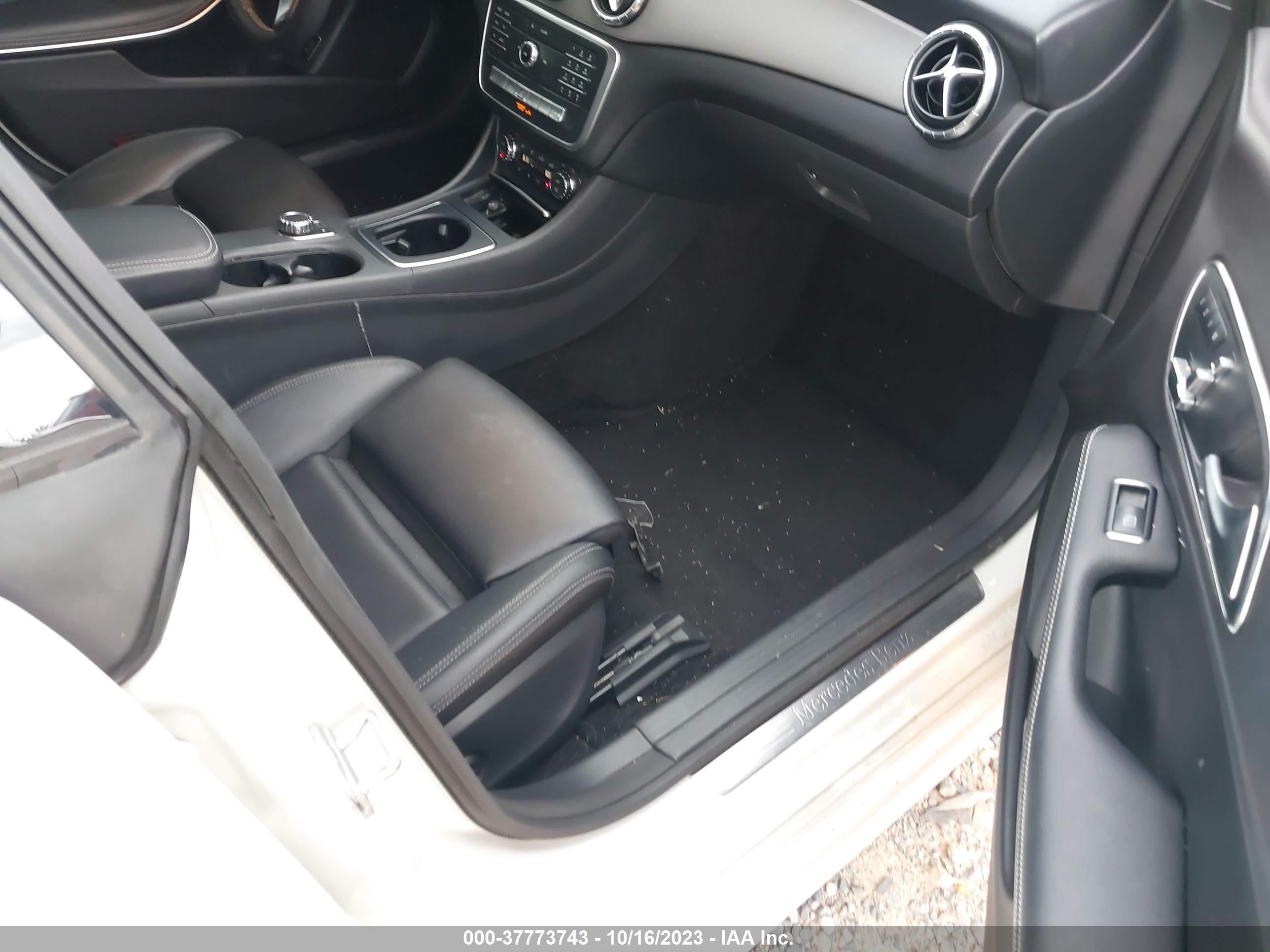 Photo 4 VIN: WDDSJ4EB0JN604326 - MERCEDES-BENZ CLA-KLASSE 