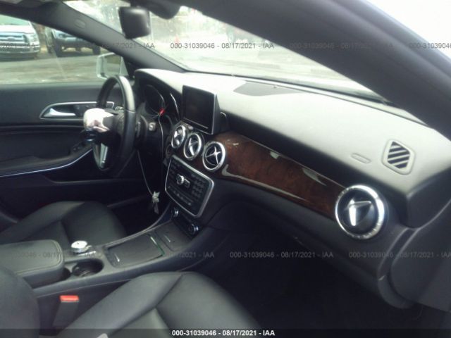 Photo 4 VIN: WDDSJ4EB1EN033483 - MERCEDES-BENZ CLA-CLASS 